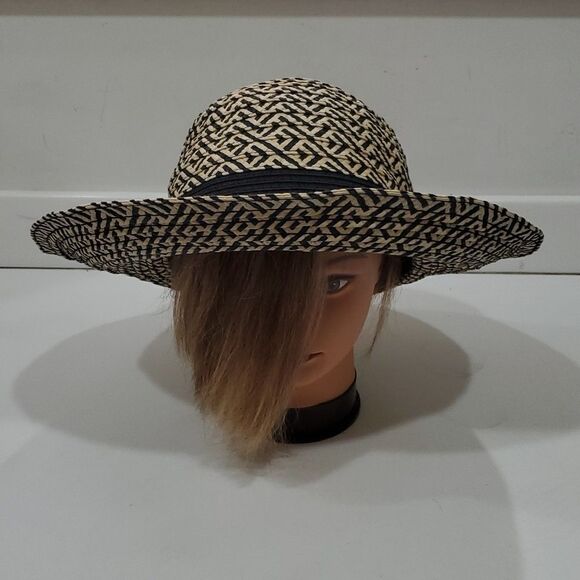 EUC Floppy Black Straw Sun Hat - Picture 4 of 5